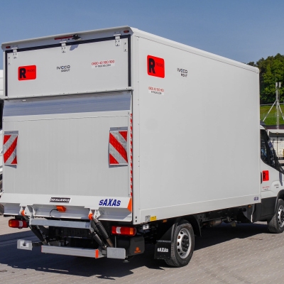 IVECO Daily 3,5-Tonner mit Ladebordwand
